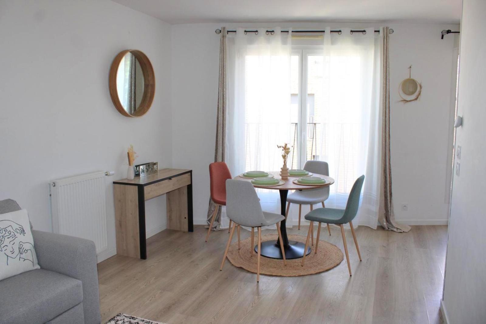 Appartement Elegant Et Lumineux Romainville Exteriér fotografie
