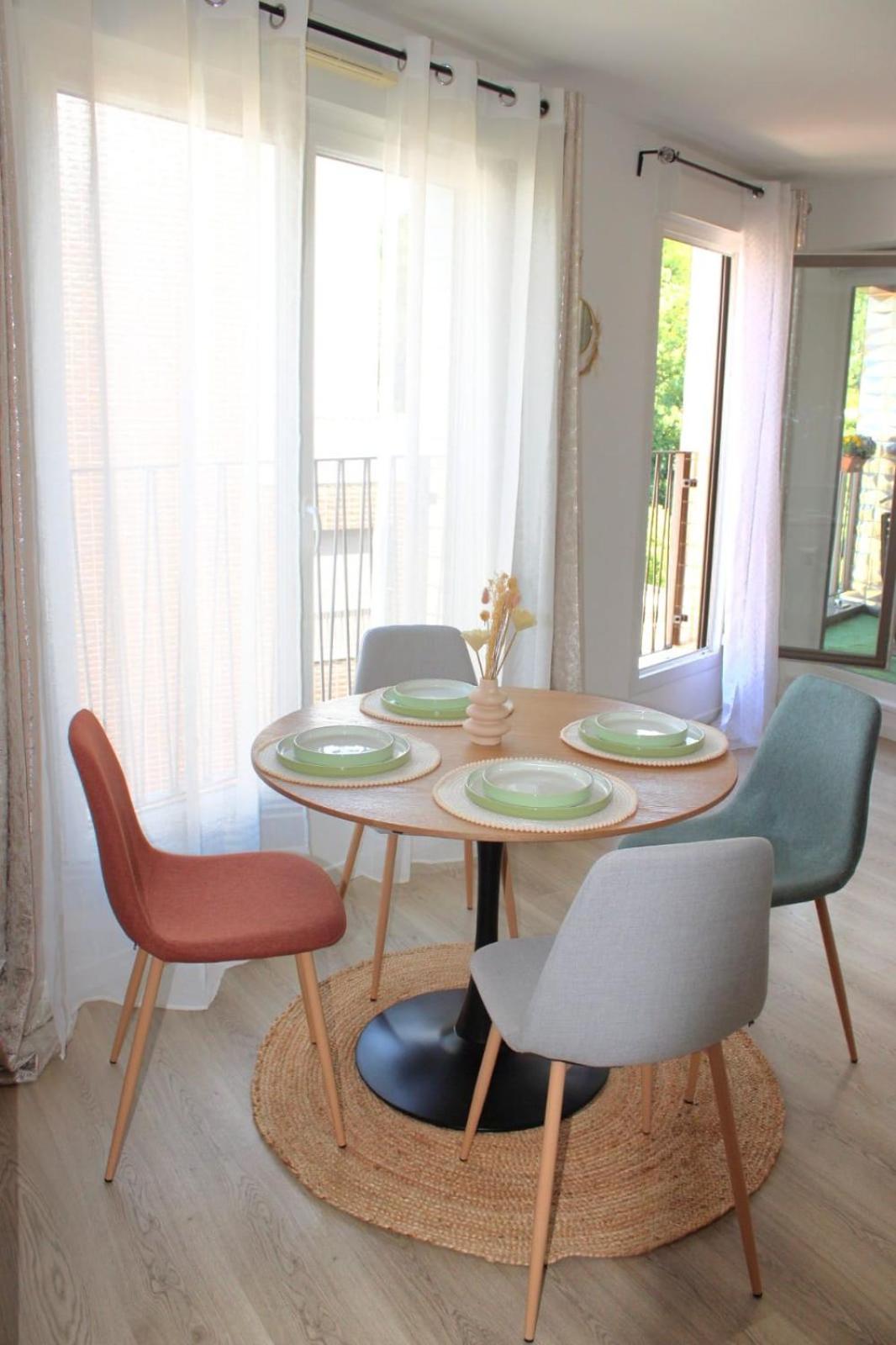 Appartement Elegant Et Lumineux Romainville Exteriér fotografie